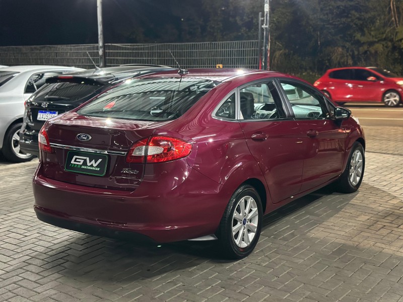 FIESTA 1.6 SE SEDAN 16V FLEX 4P MANUAL - 2011 - CAXIAS DO SUL