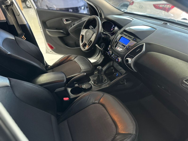 IX35 2.0 MPI 4X2 16V GASOLINA 4P MANUAL - 2011 - CAXIAS DO SUL