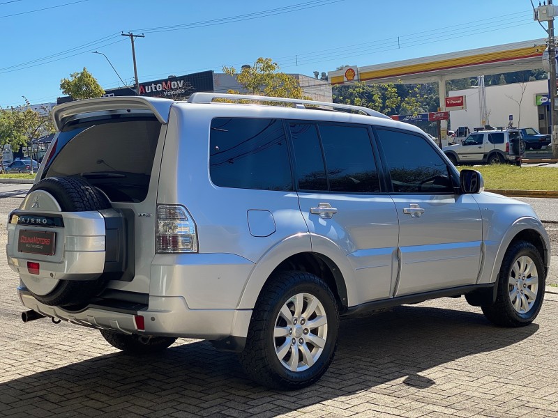 PAJERO FULL 3.8 4X4 V6 24V GASOLINA 4P AUTOMÁTICO - 2011 - CAXIAS DO SUL