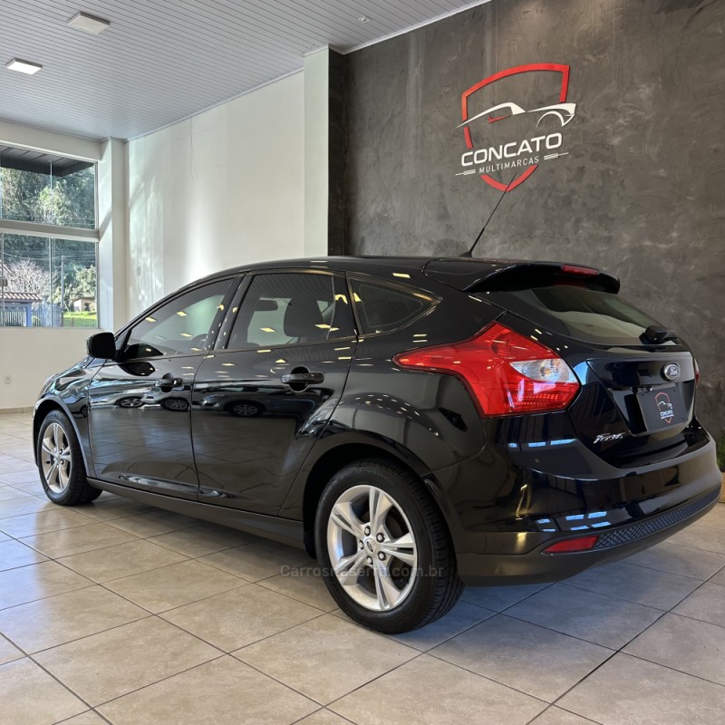 FOCUS 1.6 S 16V FLEX 4P MANUAL - 2015 - FARROUPILHA