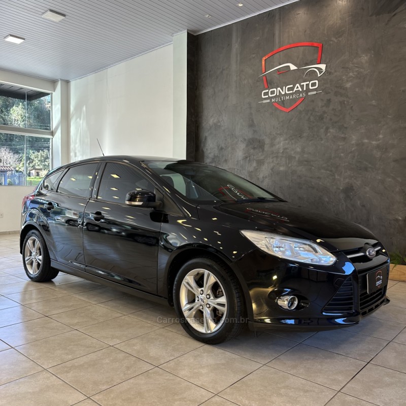 FOCUS 1.6 S 16V FLEX 4P MANUAL - 2015 - FARROUPILHA