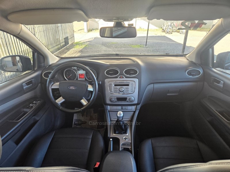 FOCUS 2.0 GLX SEDAN 16V GASOLINA 4P MANUAL - 2012 - VERANóPOLIS