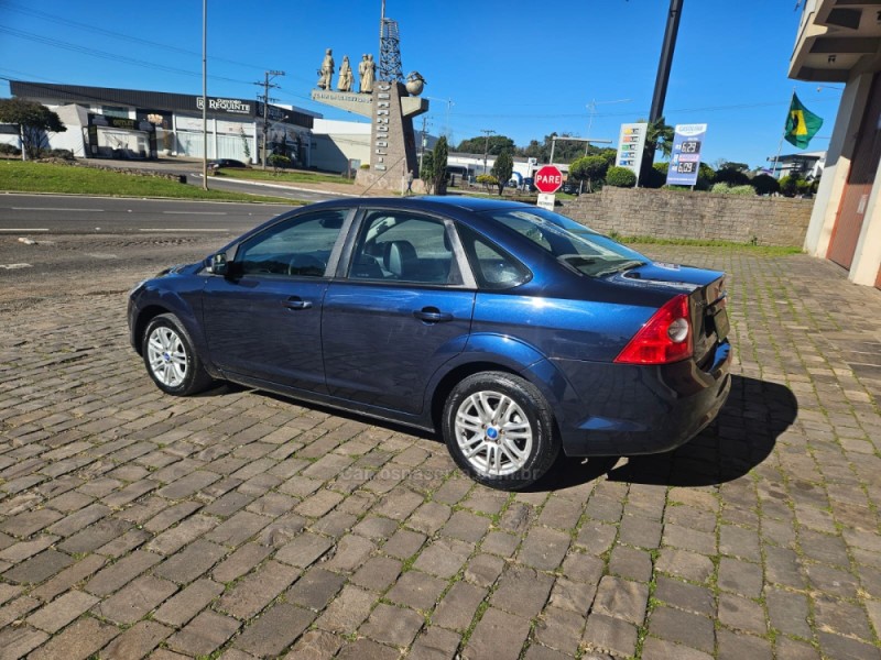 FOCUS 2.0 GLX SEDAN 16V GASOLINA 4P MANUAL
