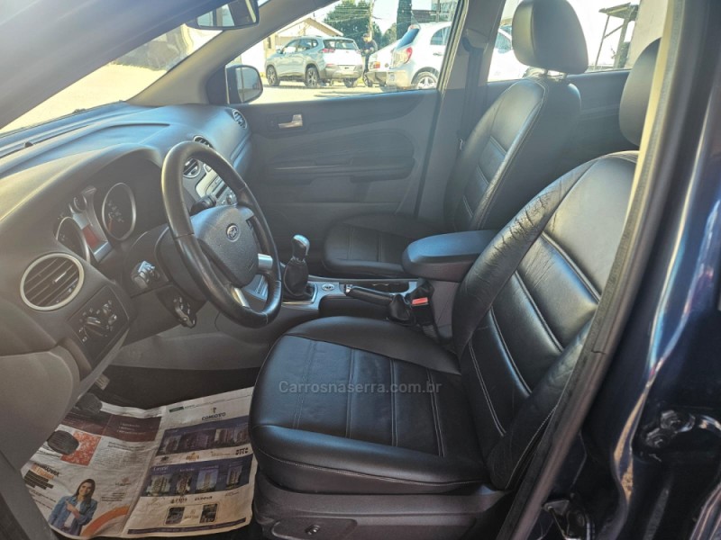 FOCUS 2.0 GLX SEDAN 16V GASOLINA 4P MANUAL - 2012 - VERANóPOLIS
