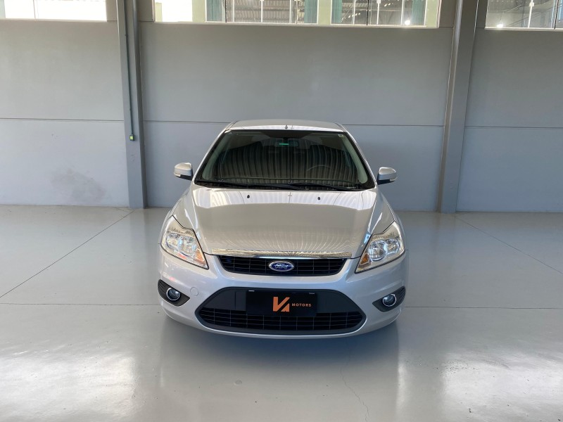 FOCUS 1.6 SE 8V FLEX 4P MANUAL - 2012 - CARLOS BARBOSA
