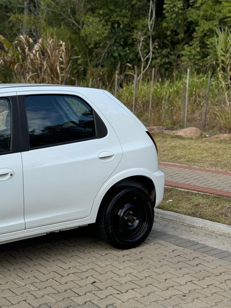 CELTA 1.0 MPFI SPIRIT 8V FLEX 4P MANUAL - 2014 - IVOTI