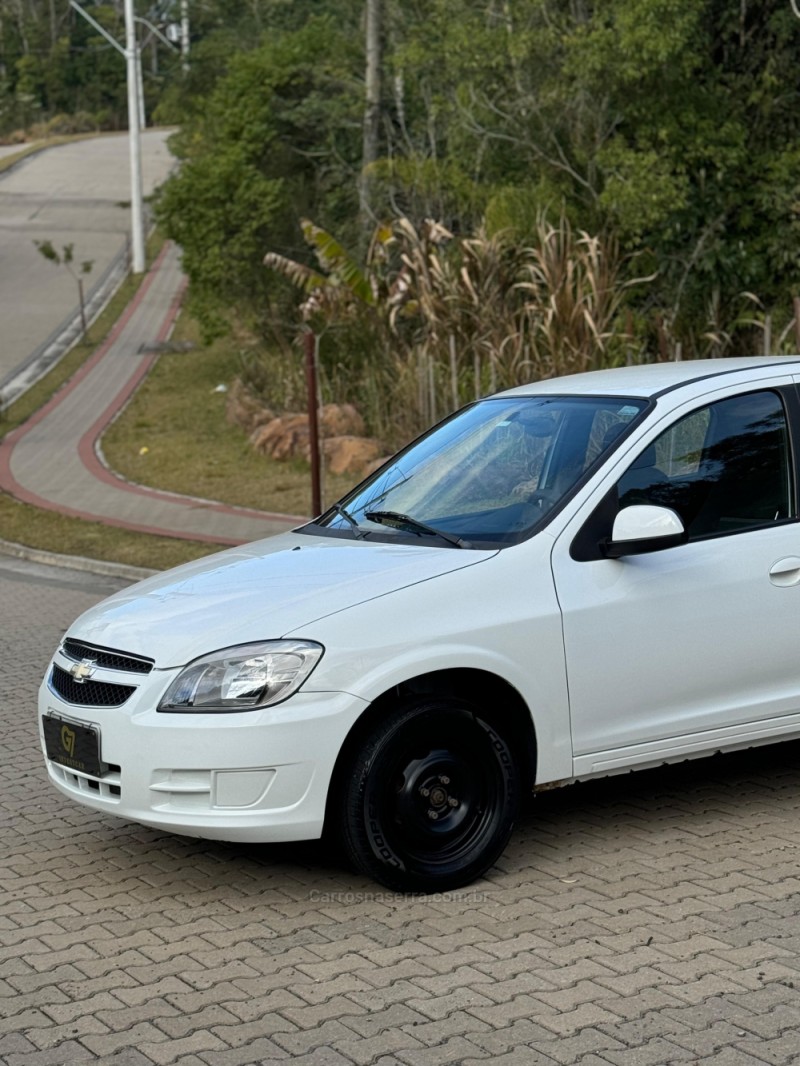 CELTA 1.0 MPFI SPIRIT 8V FLEX 4P MANUAL - 2014 - IVOTI