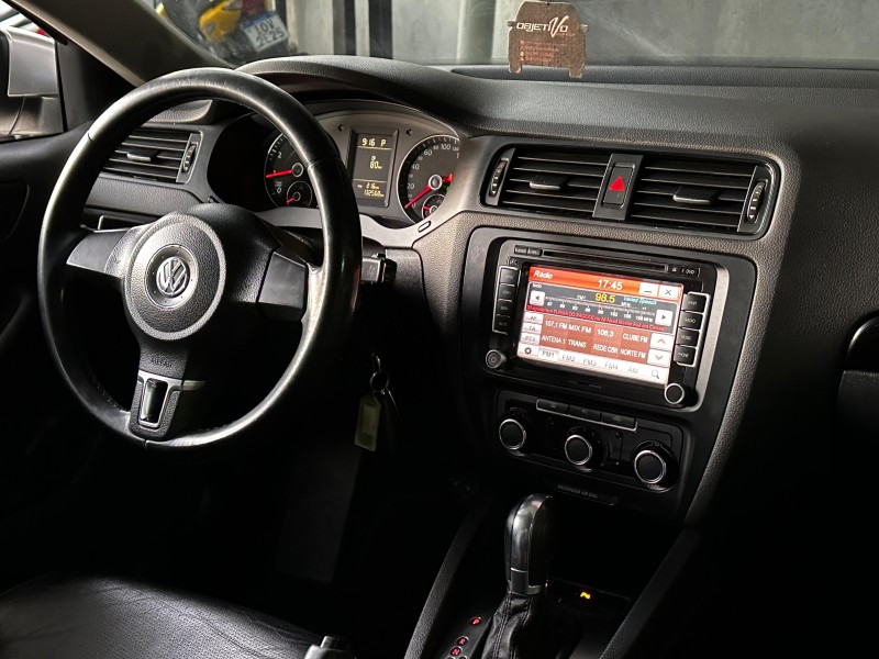 JETTA 2.0 COMFORTLINE FLEX 4P TIPTRONIC - 2012 - CAXIAS DO SUL