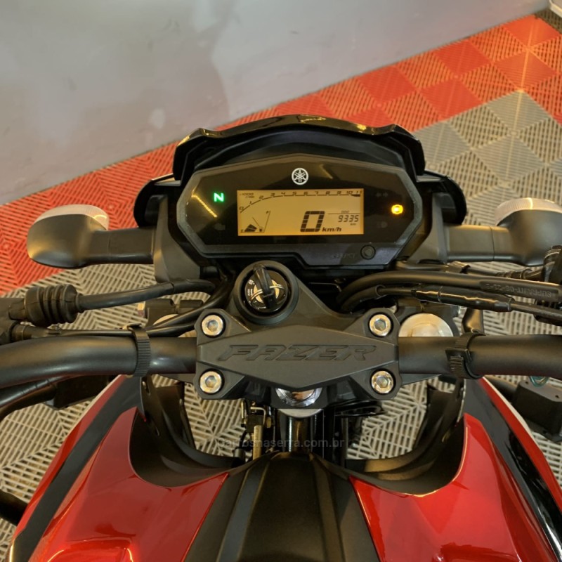 FAZER FZ25 ABS - 2024 - PORTãO