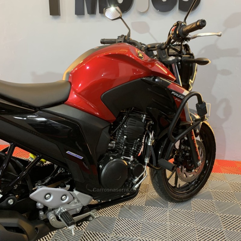 FAZER FZ25 ABS - 2024 - PORTãO