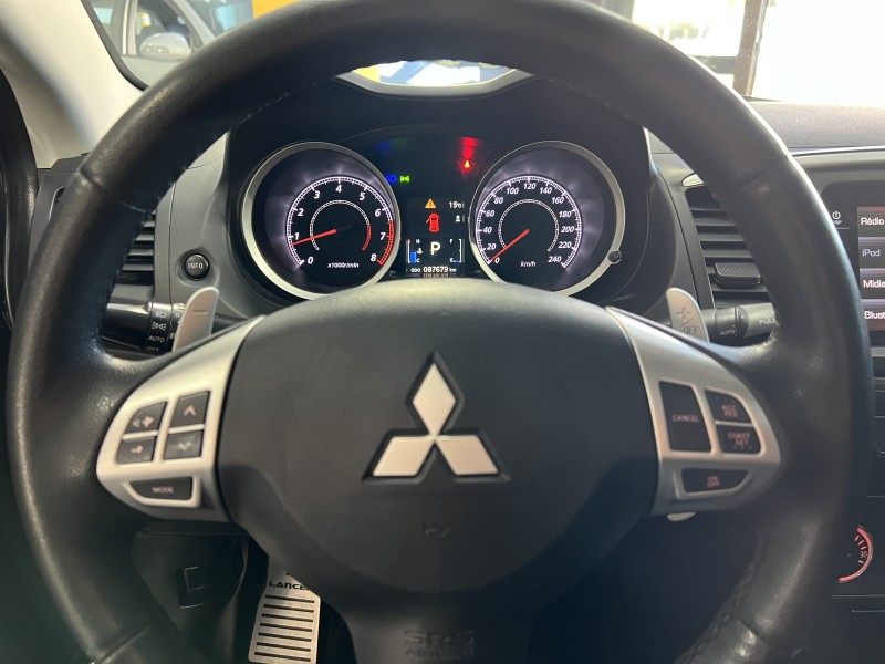 LANCER 2.0 HLE 16V GASOLINA 4P AUTOMÁTICO - 2017 - CAXIAS DO SUL