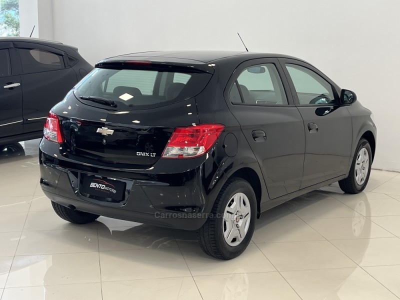 ONIX 1.0 LT 12V FLEX 4P MANUAL - 2013 - BENTO GONçALVES