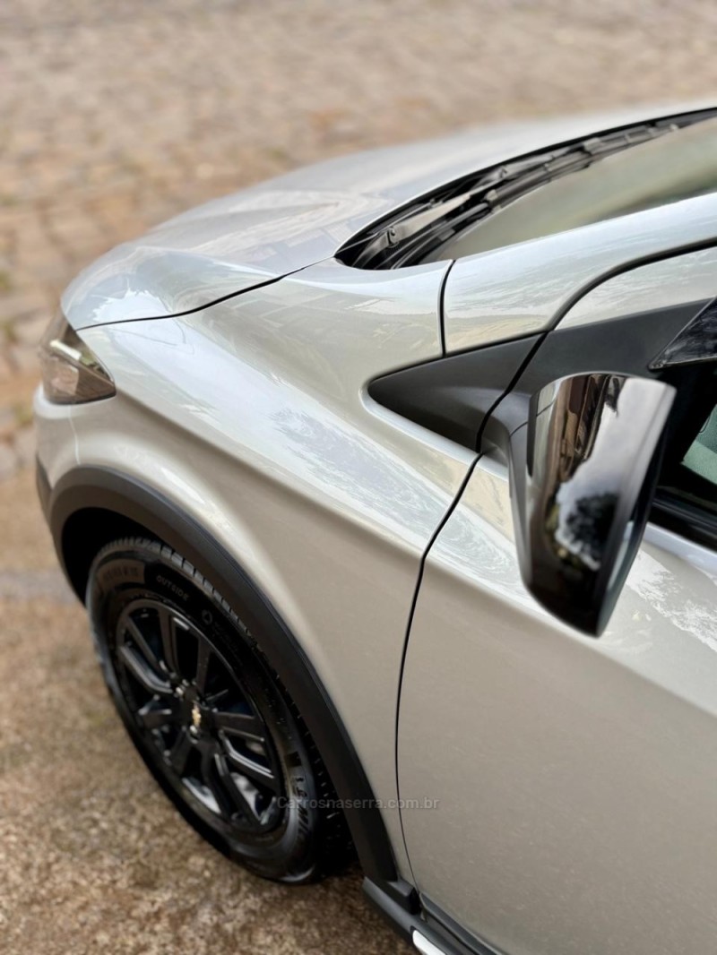 ONIX 1.4 MPFI ACTIV 8V FLEX 4P MANUAL - 2019 - ANTôNIO PRADO