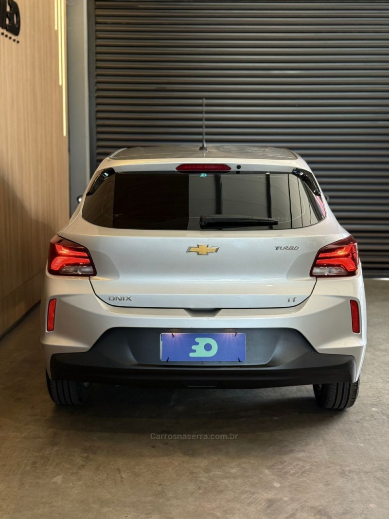 ONIX 1.0 LT 12V FLEX 4P MANUAL - 2023 - LAJEADO