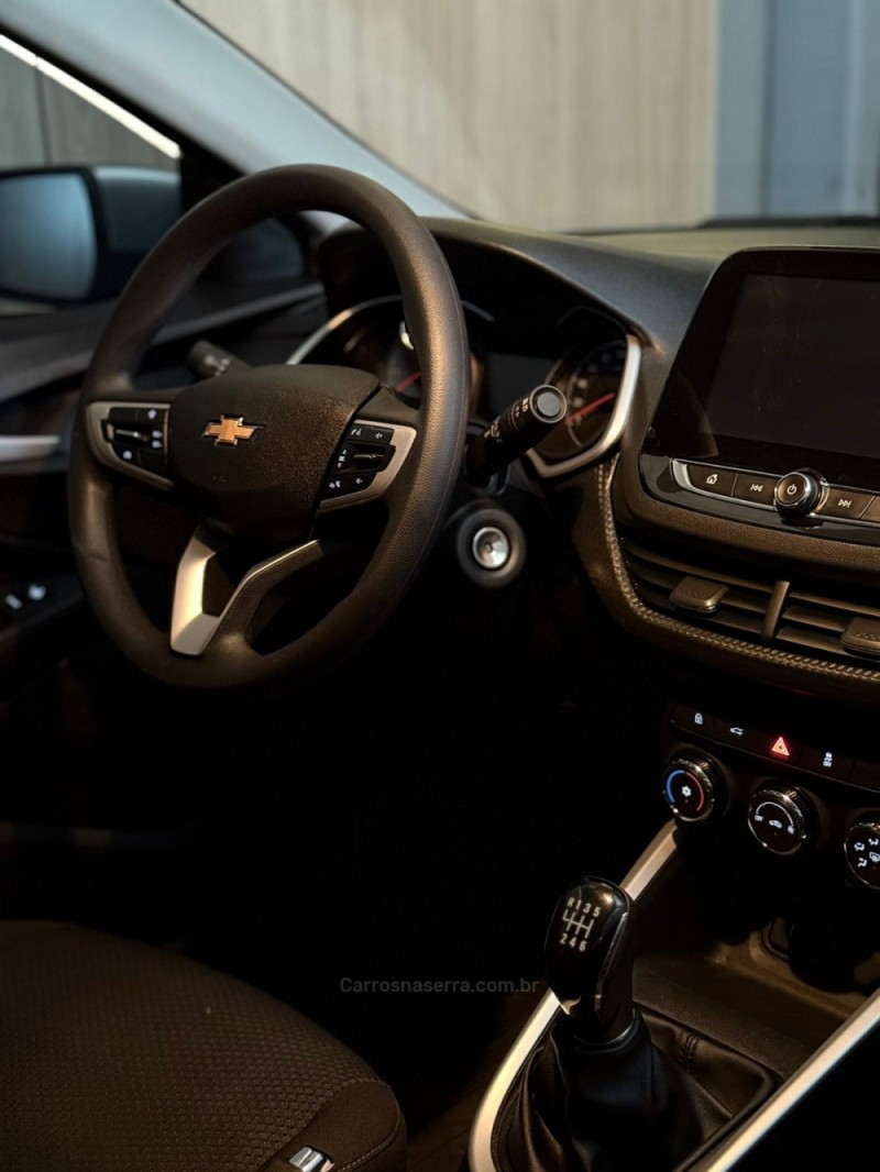 ONIX 1.0 LT 12V FLEX 4P MANUAL - 2023 - LAJEADO
