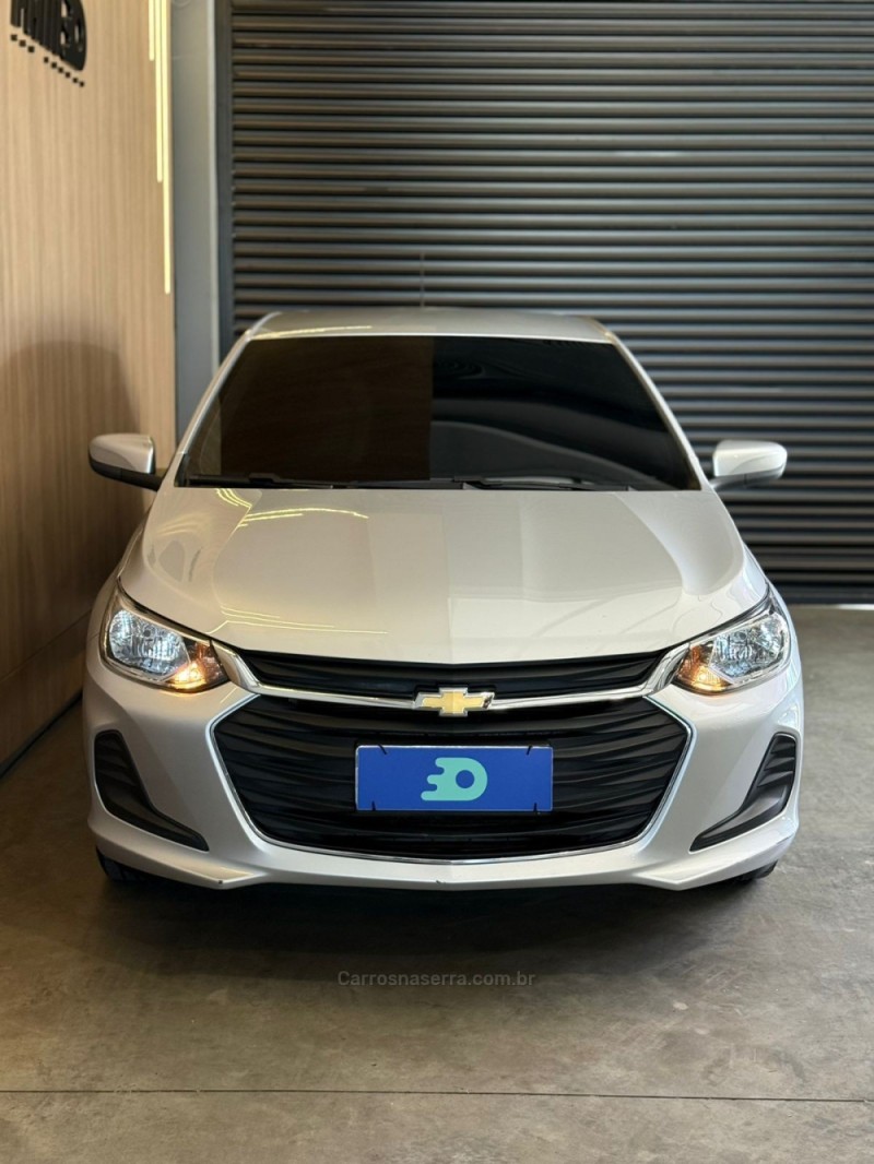 ONIX 1.0 LT 12V FLEX 4P MANUAL - 2023 - LAJEADO