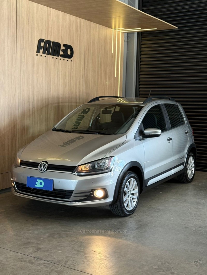 FOX 1.0 MPI TRACK 12V FLEX 4P MANUAL - 2017 - LAJEADO