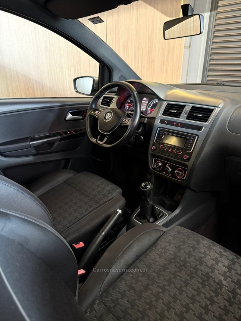 FOX 1.0 MPI TRACK 12V FLEX 4P MANUAL - 2017 - LAJEADO