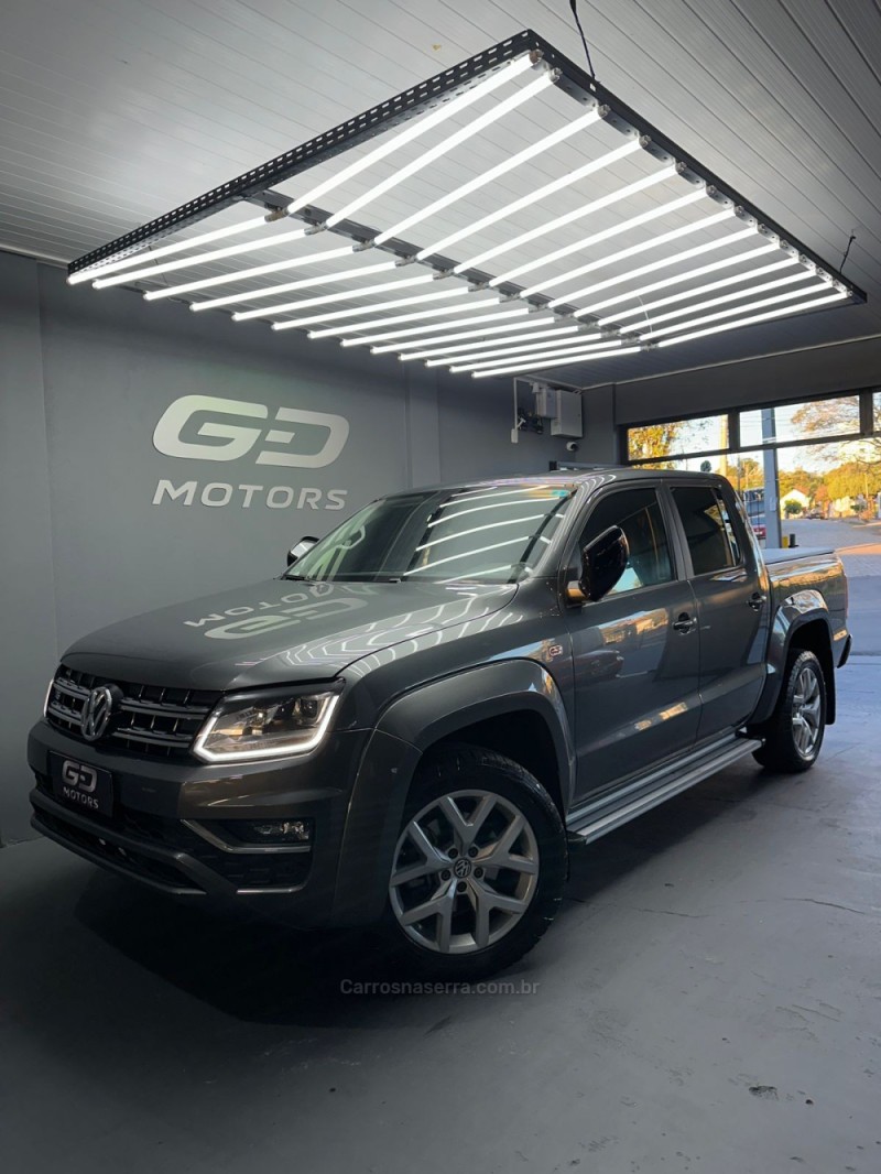 AMAROK 3.0 V6 TDI HIGHLINE CD DIESEL 4MOTION AUTOMÁTICO - 2021 - PASSO FUNDO