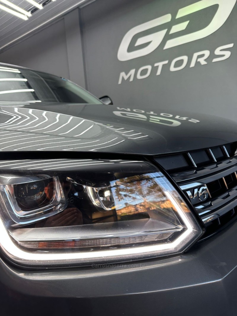 AMAROK 3.0 V6 TDI HIGHLINE CD DIESEL 4MOTION AUTOMÁTICO - 2021 - PASSO FUNDO