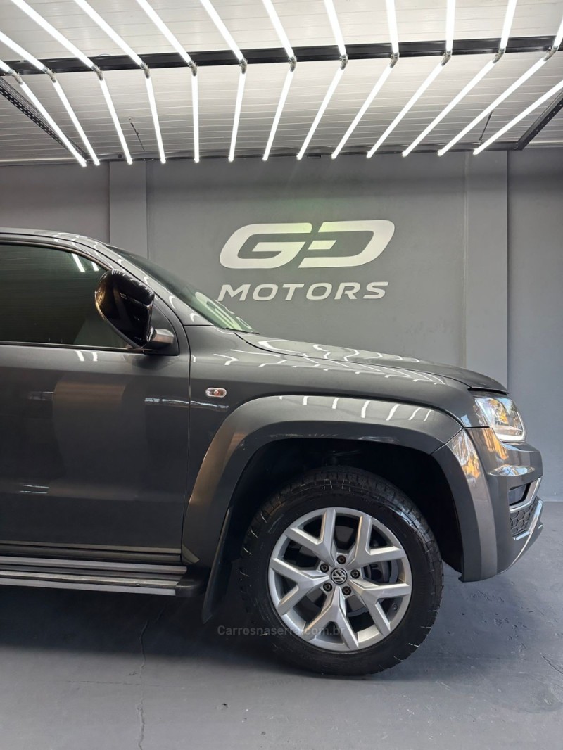AMAROK 3.0 V6 TDI HIGHLINE CD DIESEL 4MOTION AUTOMÁTICO - 2021 - PASSO FUNDO
