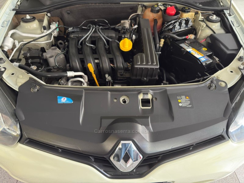 CLIO 1.0 EXPRESSION 16V FLEX 4P MANUAL - 2014 - NOVO HAMBURGO