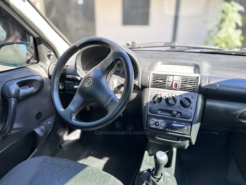 CORSA 1.0 MPFI CLASSIC SEDAN 8V GASOLINA 4P MANUAL - 2009 - CAMPO BOM