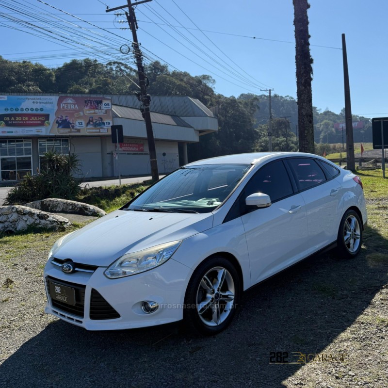 focus 2.0 se sedan 16v flex 4p automatico 2015 farroupilha