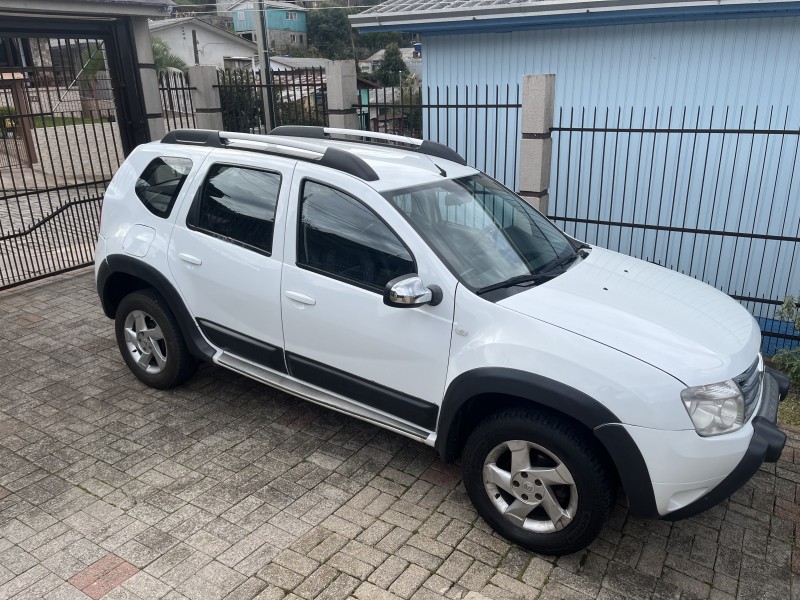 DUSTER 1.6 DYNAMIQUE 4X2 16V FLEX 4P MANUAL - 2013 - CAXIAS DO SUL