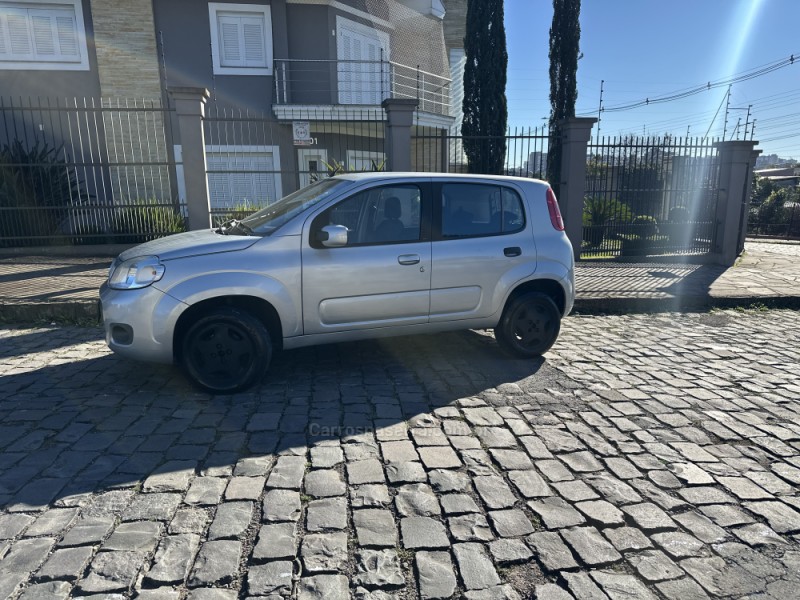 UNO 1.0 EVO VIVACE 8V FLEX 4P MANUAL - 2013 - CAXIAS DO SUL