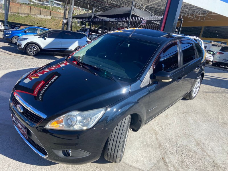 FOCUS 2.0 TITANIUM HATCH 16V FLEX 4P MANUAL - 2012 - CAXIAS DO SUL
