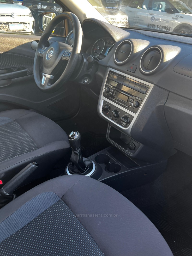 GOL 1.6 MI 8V FLEX 4P MANUAL G.V - 2015 - NOVA PETRóPOLIS