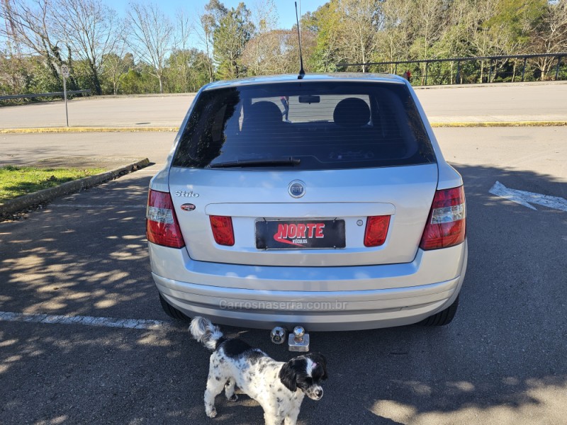 STILO 1.8 MPI CONNECT 8V FLEX 4P MANUAL - 2006 - BENTO GONçALVES