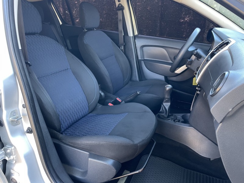 SANDERO 1.0 EXPRESSION 16V FLEX 4P MANUAL - 2015 - CAXIAS DO SUL