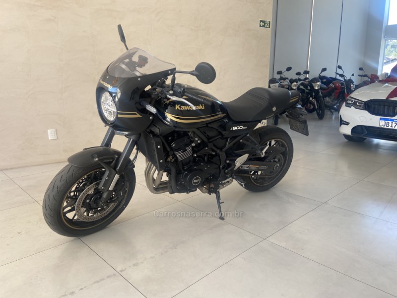 z900 rs cafe 2023 canela