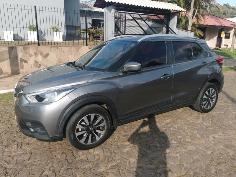 KICKS 1.6 16V FLEX S XTRONIC 4P AUTOMÁTICO - 2018 - SãO SEBASTIãO DO CAí