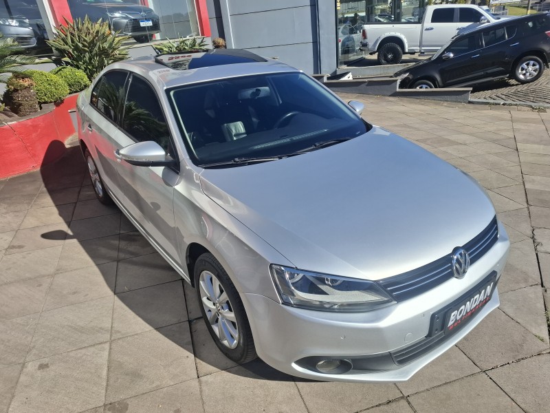 JETTA 2.0 COMFORTLINE FLEX 4P TIPTRONIC - 2013 - FARROUPILHA