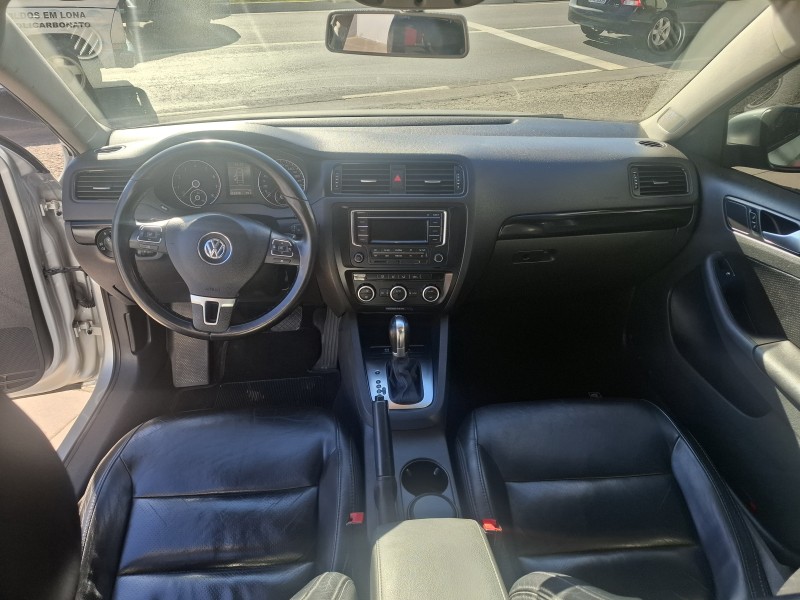 JETTA 2.0 COMFORTLINE FLEX 4P TIPTRONIC - 2013 - FARROUPILHA