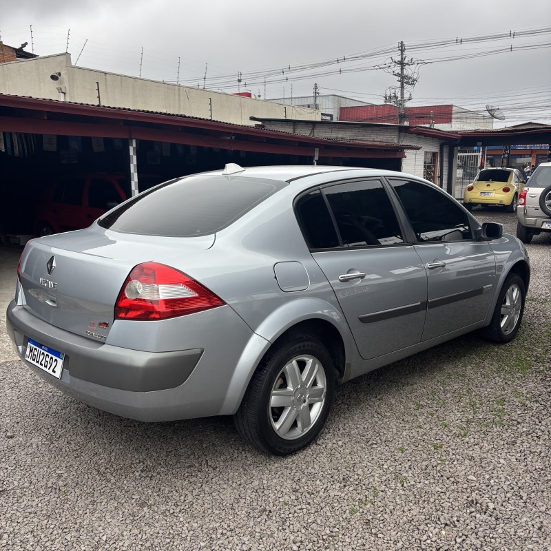 MÉGANE 2.0 DYNAMIQUE SEDAN 16V GASOLINA 4P MANUAL - 2007 - CAXIAS DO SUL