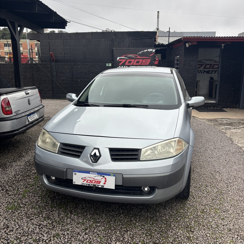megane 2.0 dynamique sedan 16v gasolina 4p manual 2007 caxias do sul