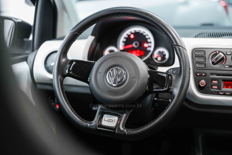 UP 1.0 TSI CROSS 12V FLEX 4P MANUAL - 2017 - PORTO ALEGRE