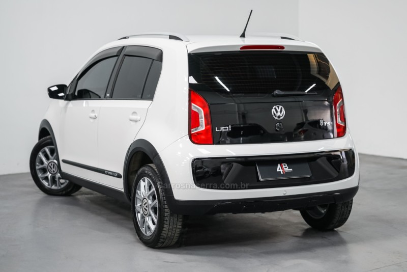 UP 1.0 TSI CROSS 12V FLEX 4P MANUAL - 2017 - PORTO ALEGRE
