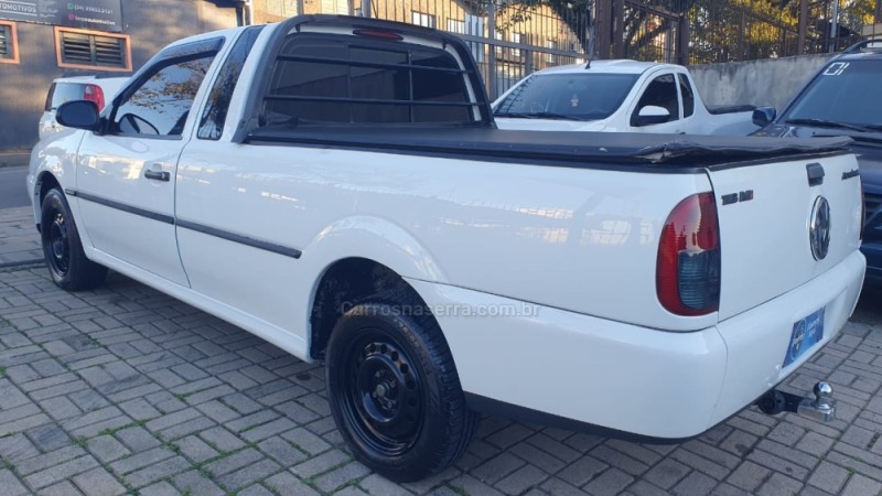 SAVEIRO 1.6 MI CL CS 8V GASOLINA 2P MANUAL G.II - 2000 - CAXIAS DO SUL