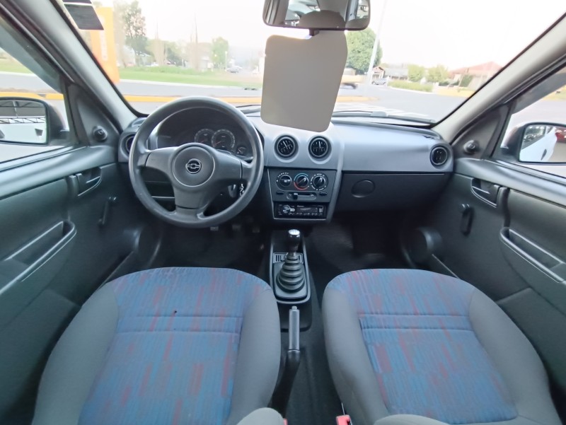 CELTA 1.0 MPFI SPIRIT 8V FLEX 2P MANUAL - 2011 - BOM PRINCíPIO