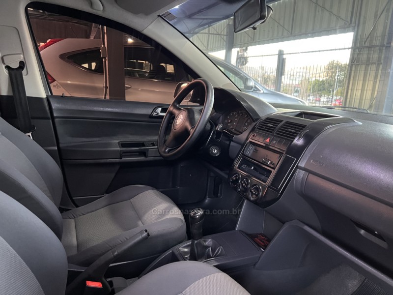 POLO SEDAN 1.6 MI 8V FLEX 4P MANUAL - 2007 - BOM PRINCíPIO