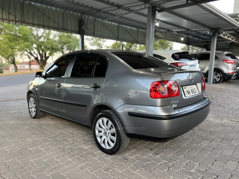POLO SEDAN 1.6 MI 8V FLEX 4P MANUAL - 2007 - BOM PRINCíPIO