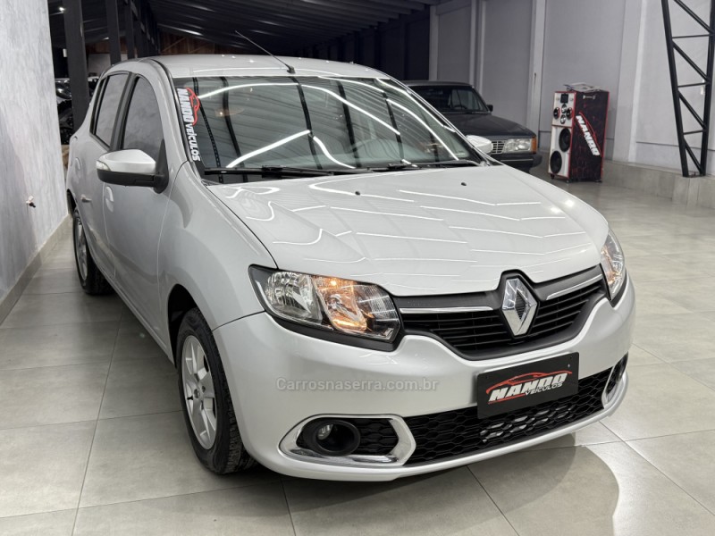 SANDERO 1.6 DYNAMIQUE 8V FLEX 4P MANUAL - 2015 - SAPIRANGA