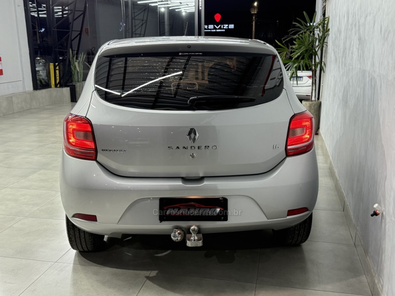 SANDERO 1.6 DYNAMIQUE 8V FLEX 4P MANUAL - 2015 - SAPIRANGA
