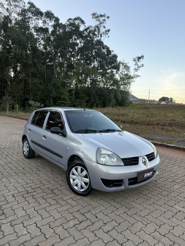 CLIO 