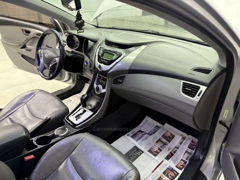 ELANTRA 1.8 GLS 16V GASOLINA 4P AUTOMÁTICO - 2012 - SAPIRANGA